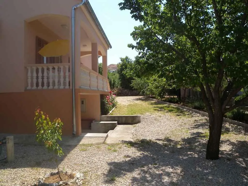 Apartment Studio Rovanjska/Paklenica Riviera 6794 Croatia